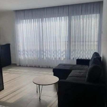 Ryo 11 דירת נופש חדשה על חוף הים נוף לים Daire Bat Yam Dış mekan fotoğraf