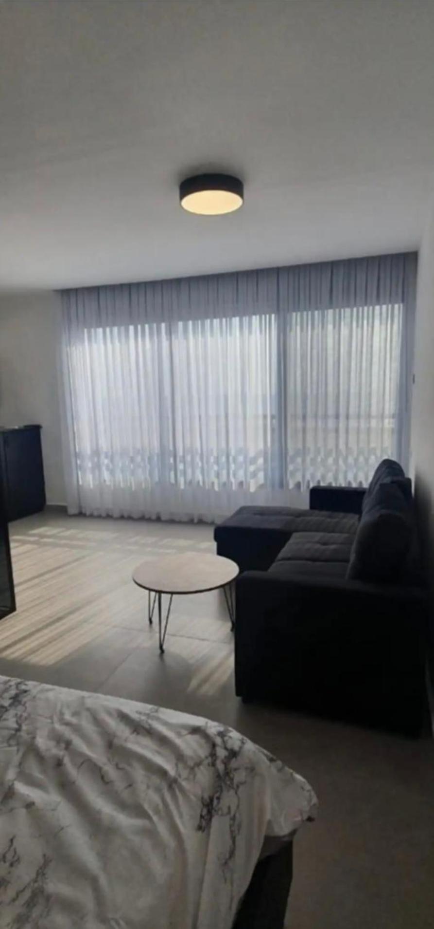 Ryo 11 דירת נופש חדשה על חוף הים נוף לים Daire Bat Yam Dış mekan fotoğraf